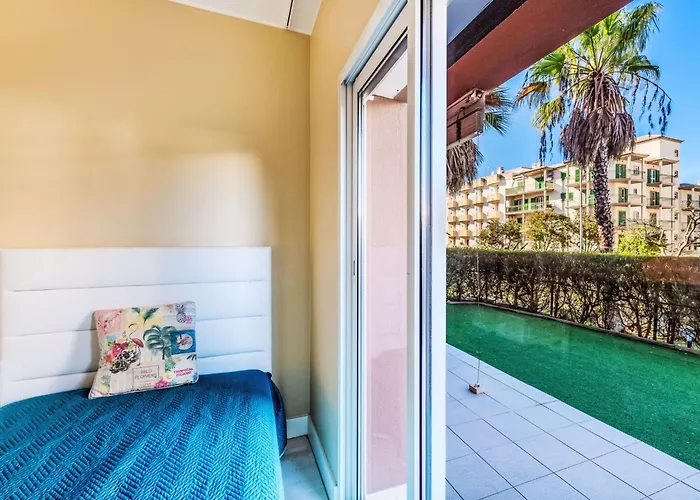 Lux Rocha By Interhome *